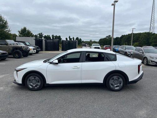2025 Kia K4 LX