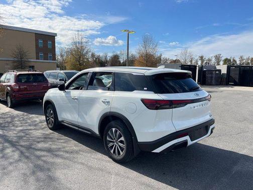 2025 INFINITI QX60 Pure