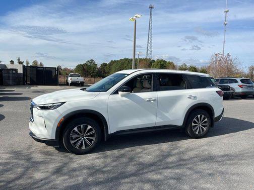 2025 INFINITI QX60 Pure