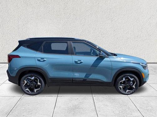 Pluton Blue/Black Roof 2026 Kia Seltos S