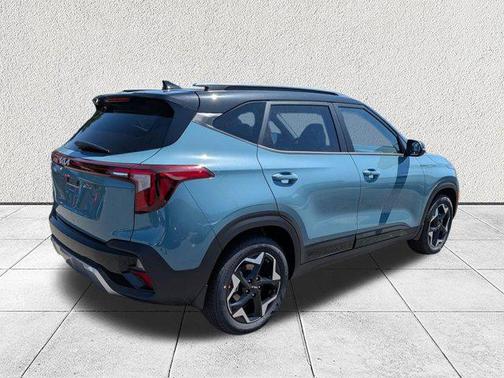 Pluton Blue/Black Roof 2026 Kia Seltos S