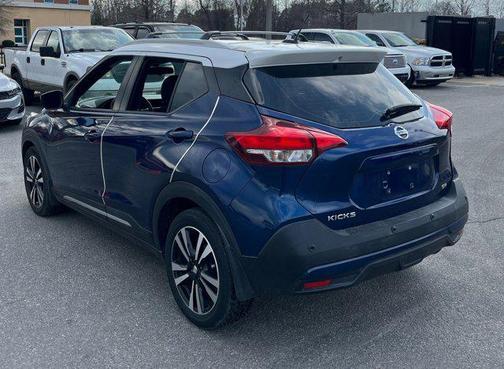2020 Nissan Kicks SR