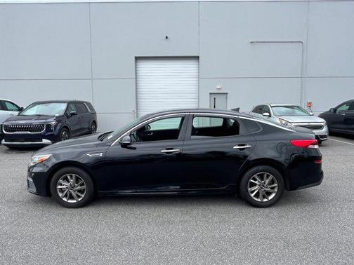 2020 Kia Optima LX