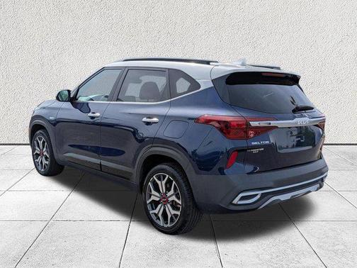 Dark Ocean Blue/White Roof 2023 Kia Seltos SX Turbo