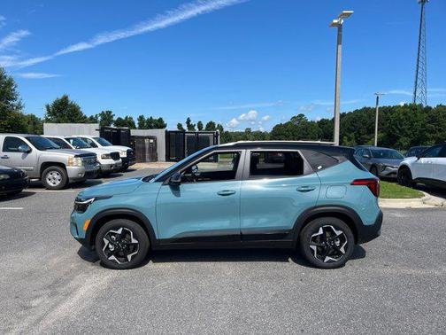 2025 Kia Seltos S