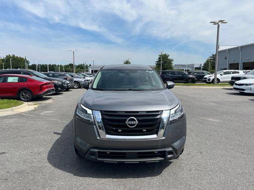 2022 Nissan Pathfinder S 2WD