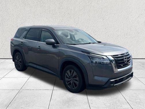2022 Nissan Pathfinder S 2WD