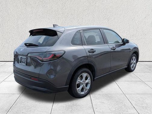 Modern Steel Metallic 2024 Honda HR-V LX
