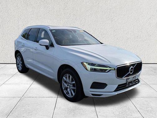 2020 Volvo XC60 T5 Momentum