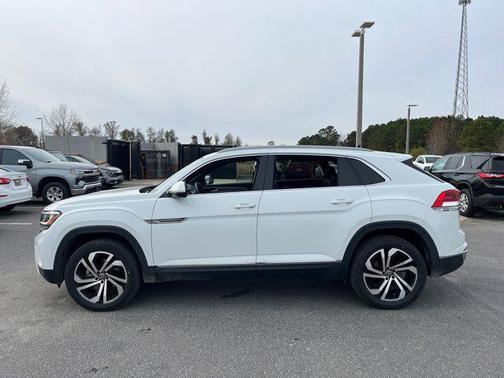 2022 Volkswagen Atlas Cross Sport 2.0T SEL