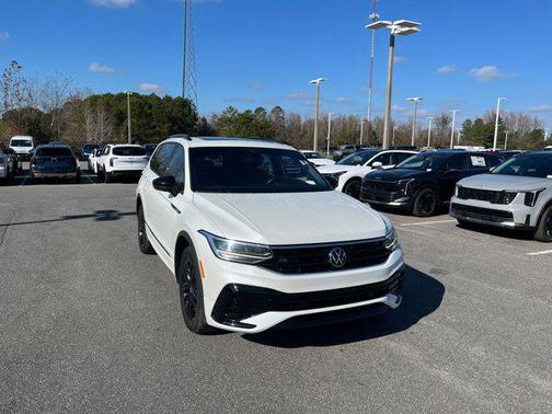 2022 Volkswagen Tiguan 2.0T SE R-Line Black 4MOTION