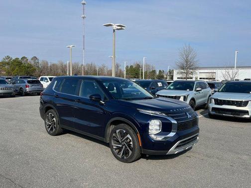 2023 Mitsubishi Outlander SE 2.5 2WD