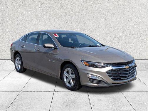 Mineral Gray Metallic 2024 Chevrolet Malibu FWD 1LT