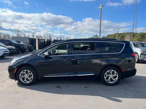 2023 Chrysler Pacifica Limited