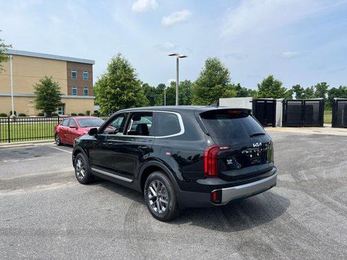2025 Kia Telluride LX