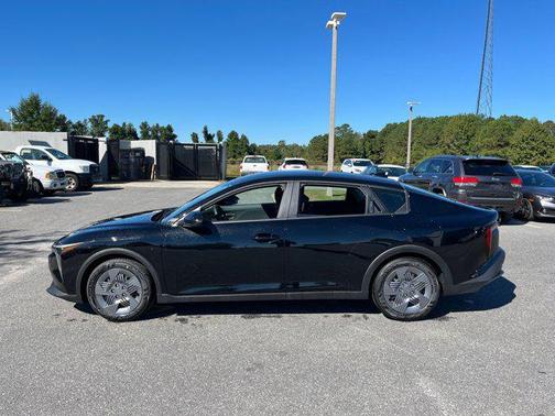 2025 Kia K4 LX