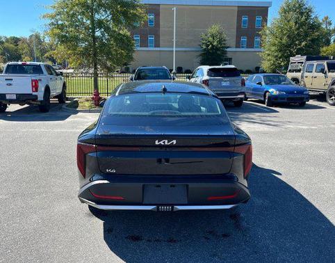 2025 Kia K4 LX