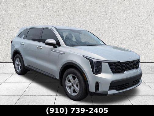 Ivory Silver 2026 Kia Sorento LX