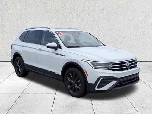 Pure White 2024 Volkswagen Tiguan 2.0T SE