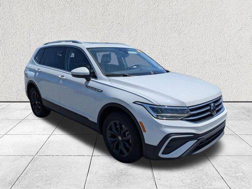Pure White 2024 Volkswagen Tiguan 2.0T SE