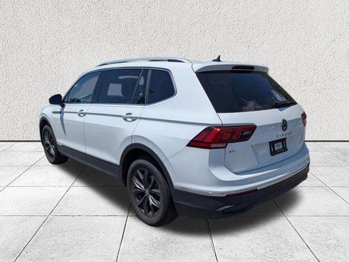 Pure White 2024 Volkswagen Tiguan 2.0T SE