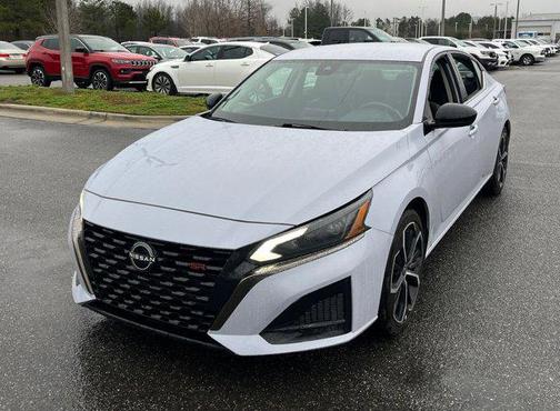 2024 Nissan Altima SR FWD