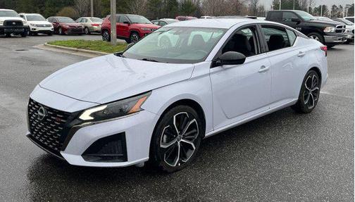 2024 Nissan Altima SR FWD