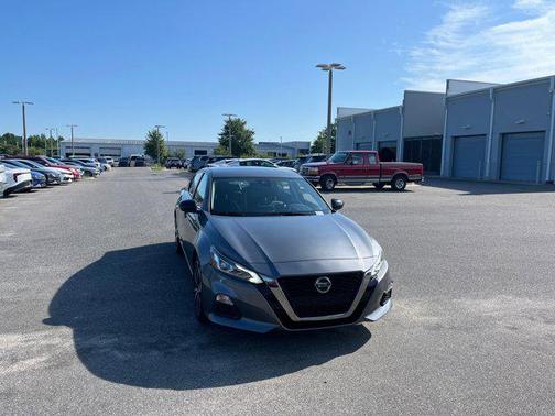 2020 Nissan Altima SR FWD