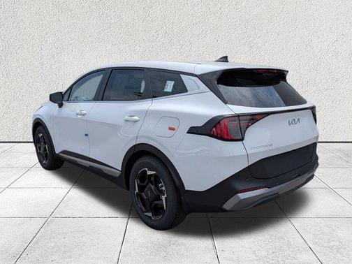 Glacial White Pearl 2026 Kia Sportage EX