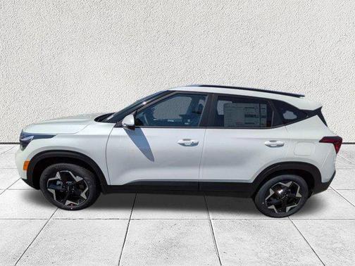 Snow White Pearl 2026 Kia Seltos S