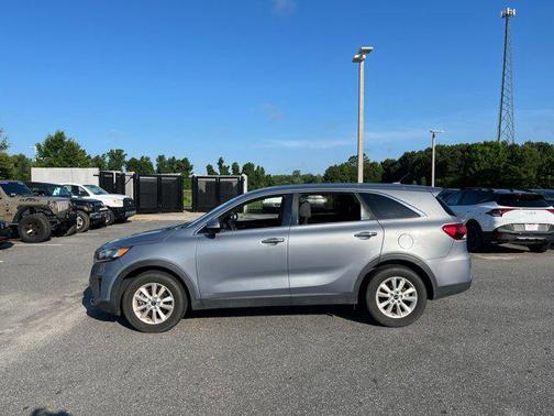 2020 Kia Sorento LX