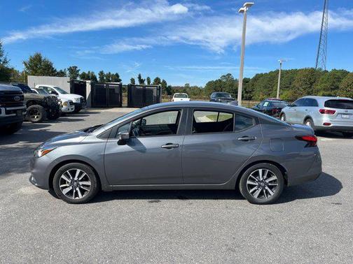 2021 Nissan Versa 1.6 SV