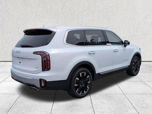 Glacial White Pearl 2024 Kia Telluride SX Prestige