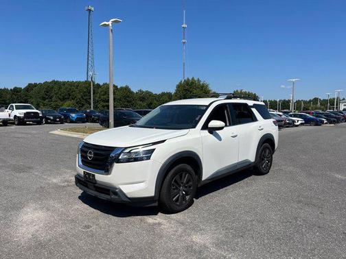 2022 Nissan Pathfinder SV 2WD