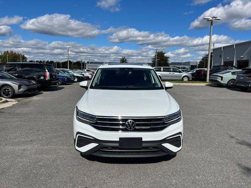 2024 Volkswagen Tiguan 2.0T SE 4MOTION
