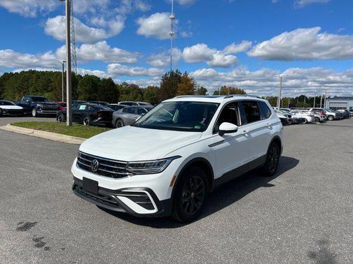2024 Volkswagen Tiguan 2.0T SE 4MOTION