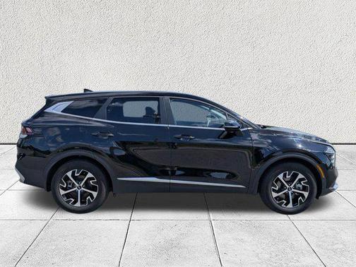 Ebony Black 2024 Kia Sportage EX