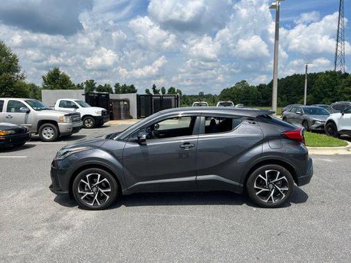 2021 Toyota C-HR XLE