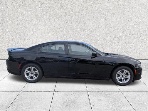 Pitch Black Clearcoat 2022 Dodge Charger SXT