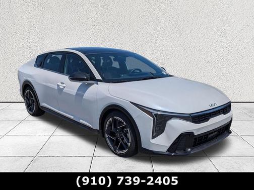 Snow White Pearl 2026 Kia K4 GT-Line