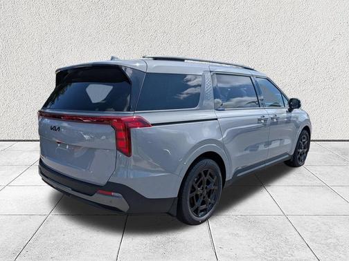 Ceramic Silver 2026 Kia Carnival SX