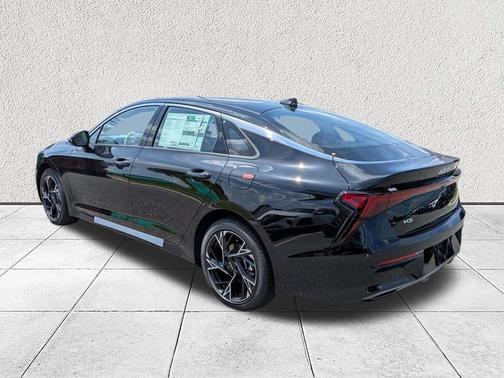 Aurora Black Pearl 2026 Kia K5 GT-Line FWD