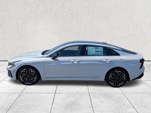 Snow White Pearl 2026 Kia K5 GT