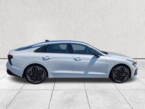 Snow White Pearl 2026 Kia K5 GT