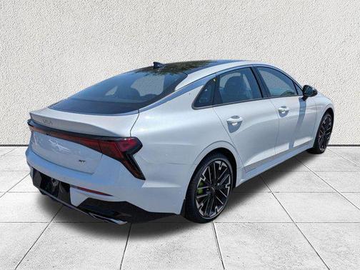 Snow White Pearl 2026 Kia K5 GT