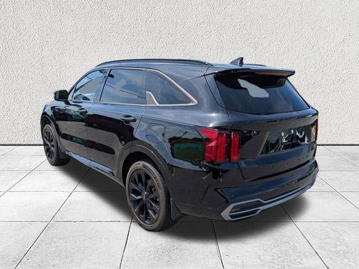 Ebony Black 2022 Kia Sorento SX