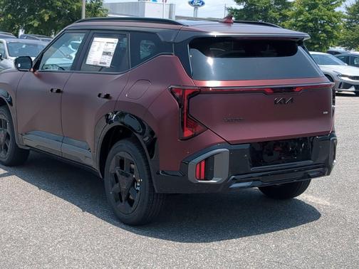 Magma Red Matte 2027 Kia Seltos X-Line S