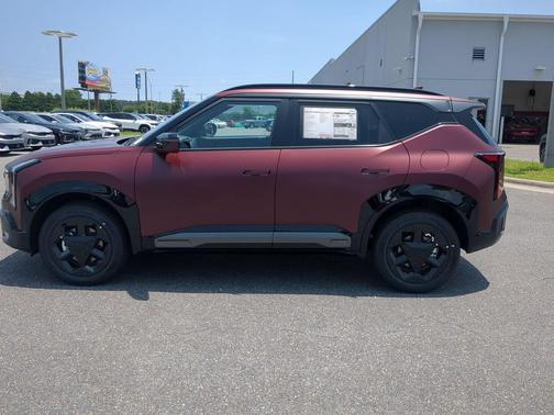 Magma Red Matte 2027 Kia Seltos X-Line S