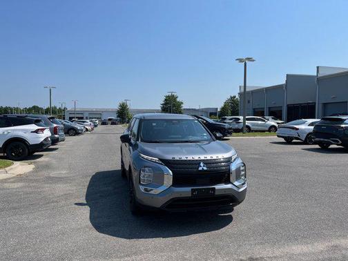 2024 Mitsubishi Outlander SE Black Edition S-AWC