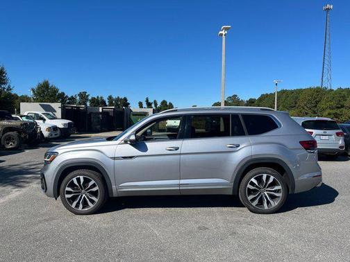 2022 Volkswagen Atlas 3.6L SEL Premium